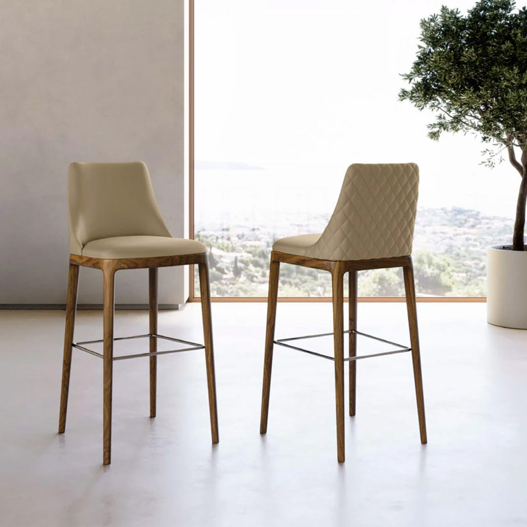 Max - Stool