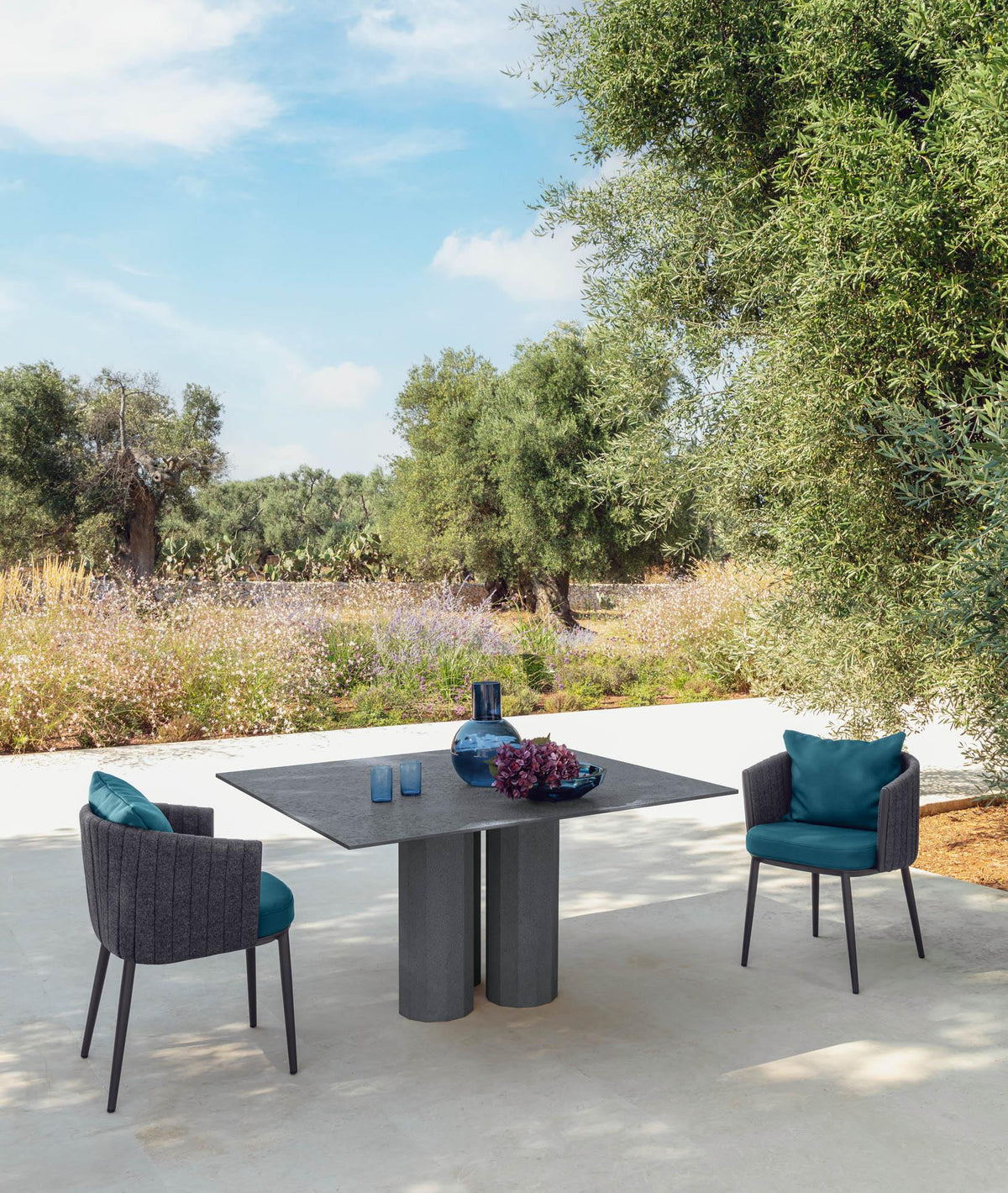 Salinas - Dining Table