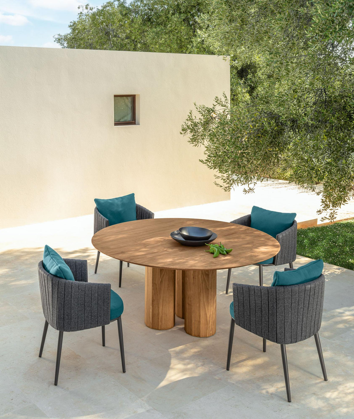 Salinas - Dining Table