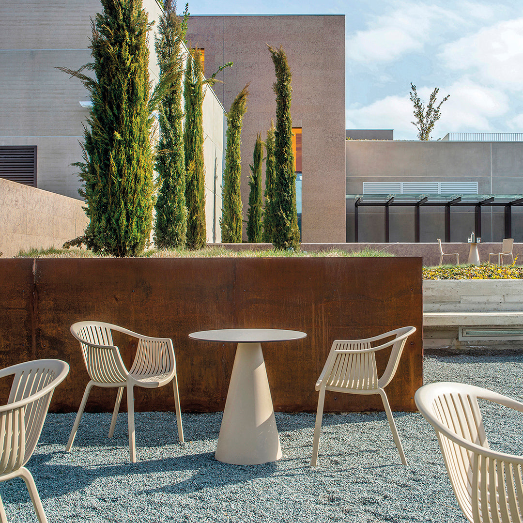 Ikon - Outdoor Table