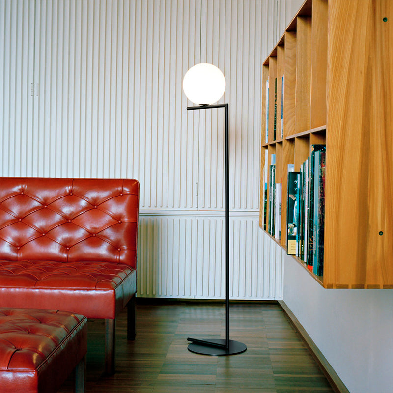IC F1 - Floor Lamp