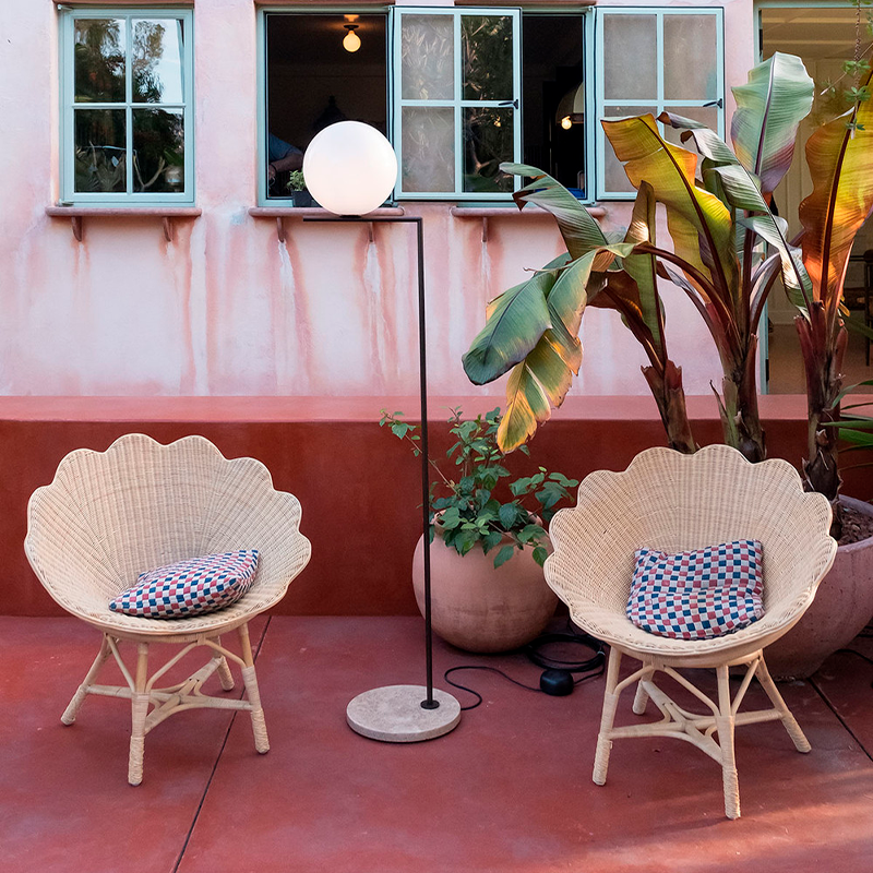 IC F1 - Floor Lamp