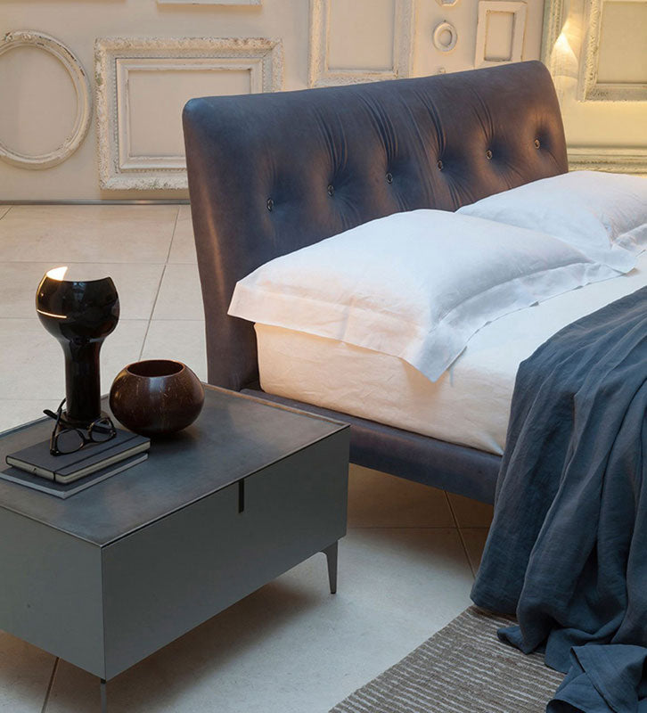 Meridien - Nightstand