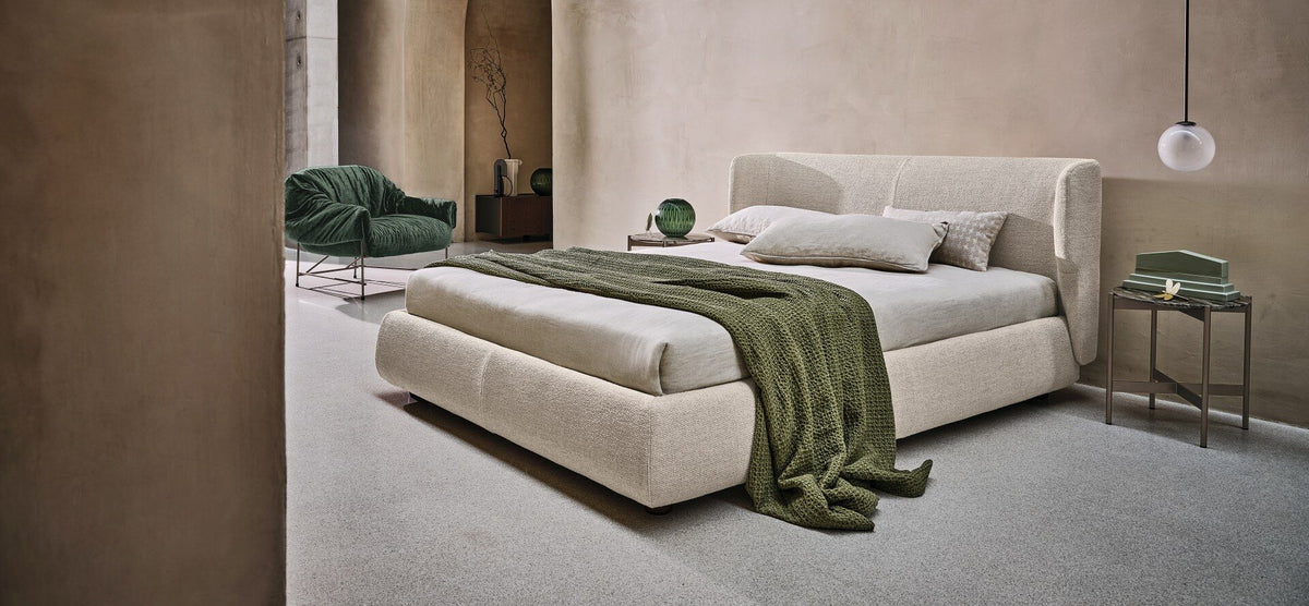 Claire - Bed