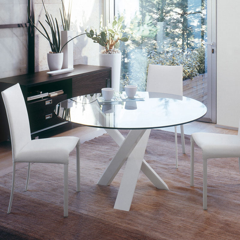 Resort Round - Dining Table