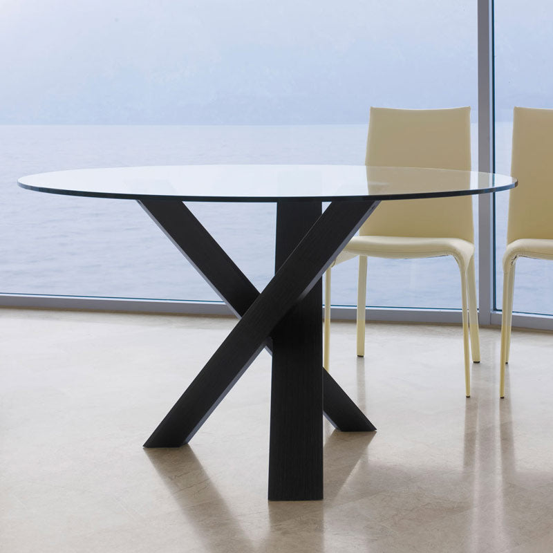 Resort Round - Dining Table