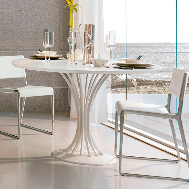 Radar Round - Dining Table
