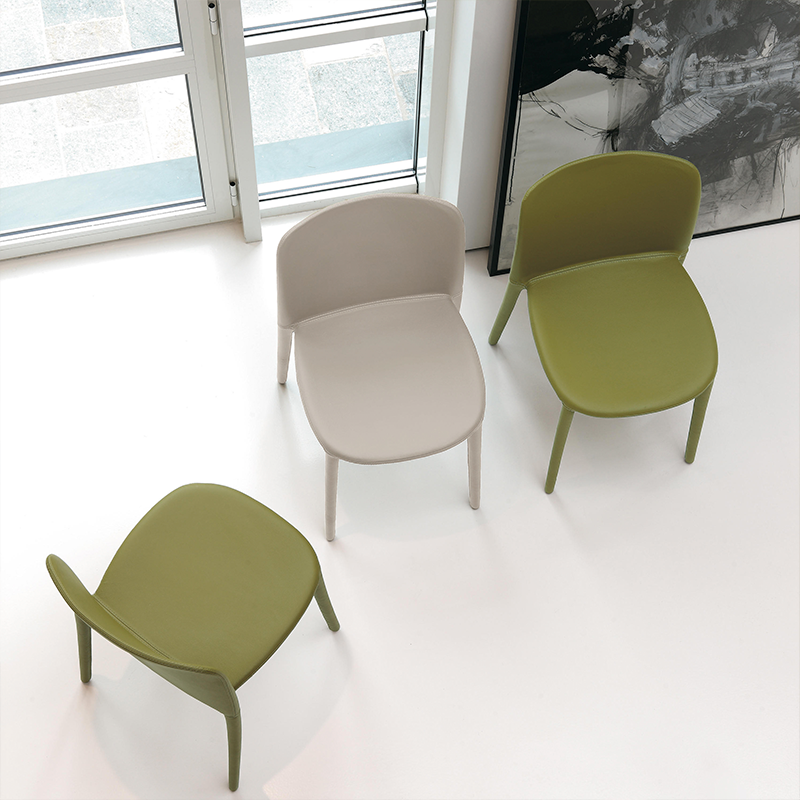 Regina - Side Chair