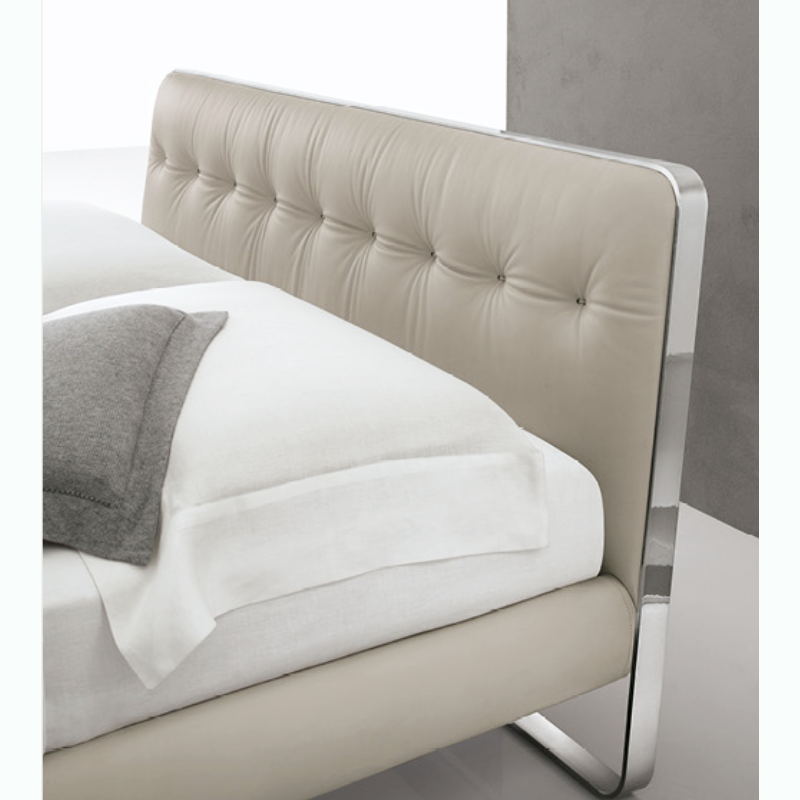 Blade - Bed