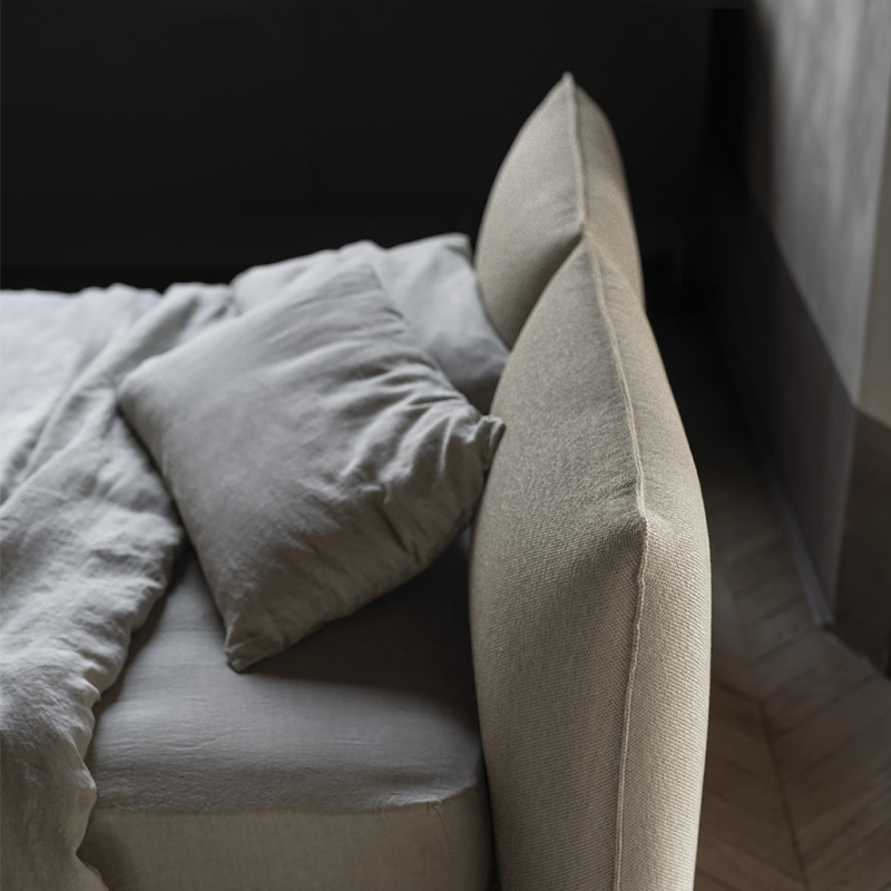 Venus - Bed
